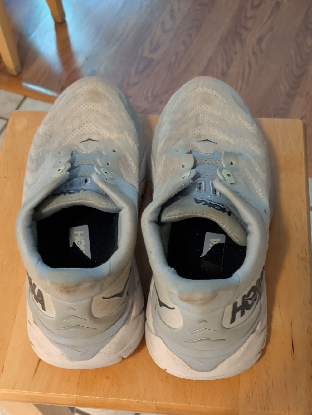 Women's Hoka Shoes ARAHI size 7